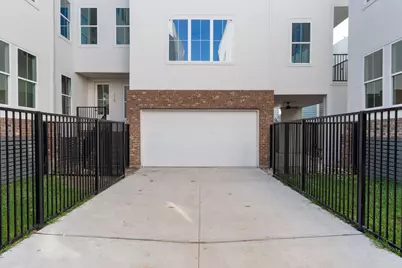 1140 W 16th Street, Houston, TX 77008 - Photo 3