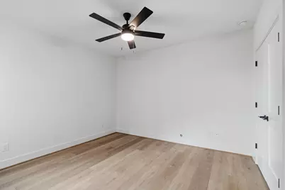 1140 W 16th Street, Houston, TX 77008 - Photo 11