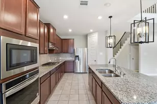 4710 Old Grove Ct, Sugar Land, TX 77479 - Photo 3