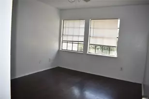 11909 Bob White Dr, Houston, TX 77035 - Photo 7