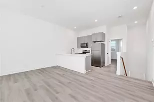 423 Alvia Run Ln, Houston, TX 77018 - Photo 5