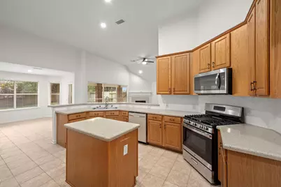 34 S Rambling Ridge Place, Conroe, TX 77385 - Photo 11