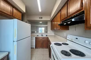 12652 Windsor Village Dr, Houston, TX 77071 - Photo 3