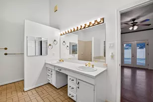 4823 Benning Dr, Houston, TX 77035 - Photo 19