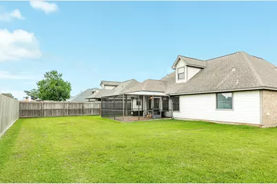207 Hancock Street, Clute, TX 77531 - Photo 27