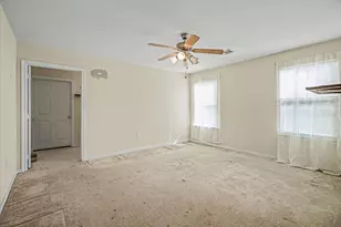 104 Macarthur St, Baytown, TX 77520 - Photo 9