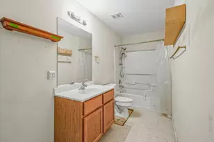 104 Macarthur St, Baytown, TX 77520 - Photo 21