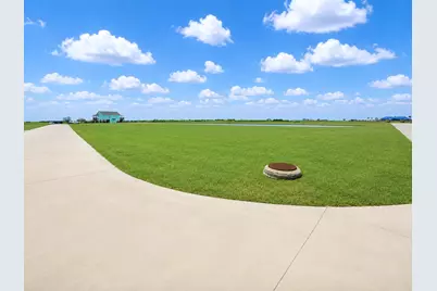 2920 Hammock Court, Palacios, TX 77465 - Photo 5