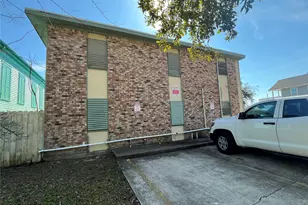 1908 33rd St, Galveston, TX 77550 - Photo 3