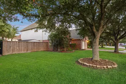 1015 Azalea Pointe, League City, TX 77573 - Photo 37