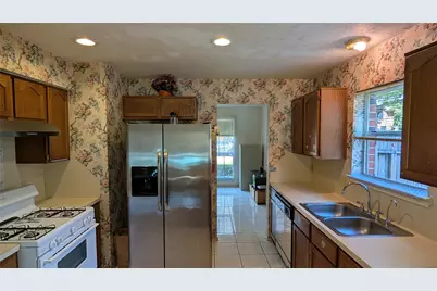 8511 Lone Maple Drive, Houston, TX 77083 - Photo 11