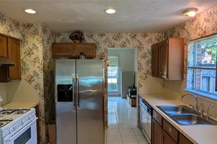 8511 Lone Maple Dr, Houston, TX 77083 - Photo 11