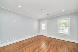 909 Fugate St, Houston, TX 77009 - Photo 11