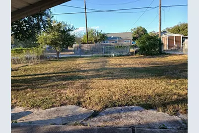 724 E Richard Avenue, Kingsville, TX 78363 - Photo 13