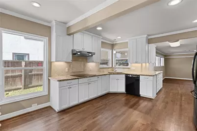 4373 Harvest Lane, Houston, TX 77004 - Photo 11