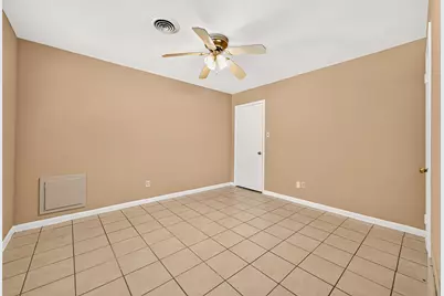 214 Crest Hill Drive, Conroe, TX 77301 - Photo 19