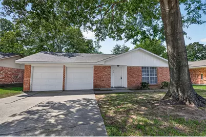 214 Crest Hill Drive, Conroe, TX 77301 - Photo 3