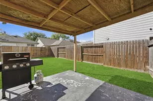 10918 Westbrae Village Dr, Houston, TX 77031 - Photo 11