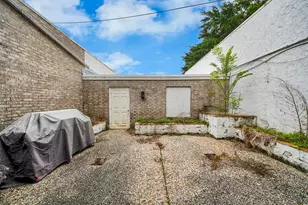 1734 S Gessner Rd, Houston, TX 77063 - Photo 15