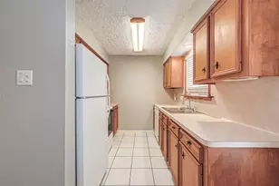 17103 Blackhawk Blvd, Friendswood, TX 77546 - Photo 15
