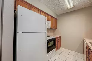17103 Blackhawk Blvd, Friendswood, TX 77546 - Photo 15