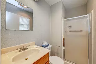 17103 Blackhawk Blvd, Friendswood, TX 77546 - Photo 25