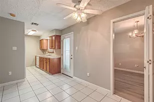 17103 Blackhawk Blvd, Friendswood, TX 77546 - Photo 11