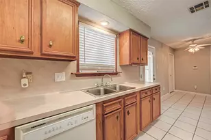 17103 Blackhawk Blvd, Friendswood, TX 77546 - Photo 21