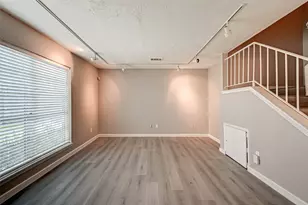 17103 Blackhawk Blvd, Friendswood, TX 77546 - Photo 5