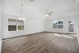 436 Bryan Wy, Angleton, TX 77515 - Photo 3