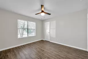 900 Holly Dr, Conroe, TX 77301 - Photo 11