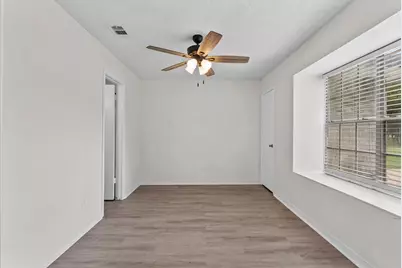 3900 Redstem Court, Dickinson, TX 77539 - Photo 9