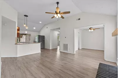 3900 Redstem Court, Dickinson, TX 77539 - Photo 5
