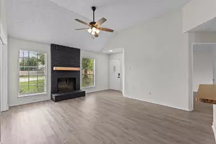 3900 Redstem Ct, Dickinson, TX 77539 - Photo 7