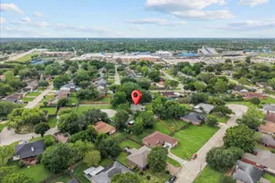 3900 Redstem Ct, Dickinson, TX 77539 - Photo 3