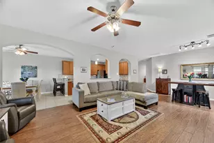 6097 Well Brook Ln, League City, TX 77573 - Photo 11