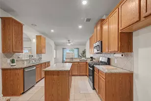 6097 Well Brook Ln, League City, TX 77573 - Photo 13