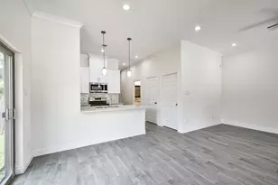 5114 Higgins St, Houston, TX 77033 - Photo 5