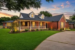 9403 Highland Pointe Dr, Needville, TX 77461 - Photo 1
