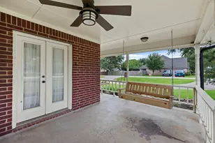 9403 Highland Pointe Dr, Needville, TX 77461 - Photo 7