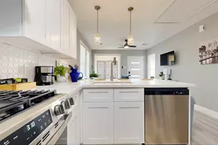 3241 Reeves St, Houston, TX 77004 - Photo 7