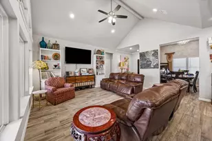 23515 Creek Wood Dr, Spring, TX 77389 - Photo 9