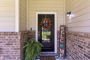 23515 Creek Wood Dr, Spring, TX 77389 - Photo 3
