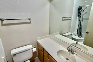 2213 S Braeswood Blvd, Houston, TX 77030 - Photo 7