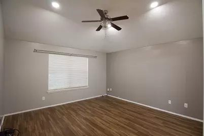 2710 Sockeye Drive, Houston, TX 77045 - Photo 9