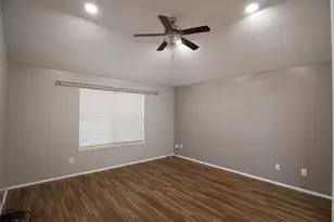 2710 Sockeye Dr, Houston, TX 77045 - Photo 9