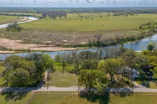 160 Burford St, Columbus, TX 78934 - Photo 1