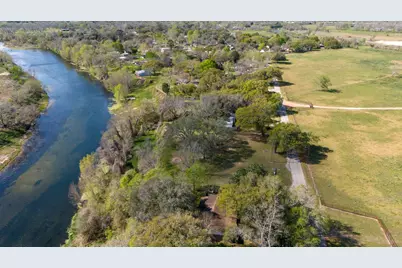 160 Burford Street, Columbus, TX 78934 - Photo 7