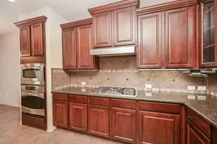 19 Sandwell Place, Spring, TX 77389 - Photo 17