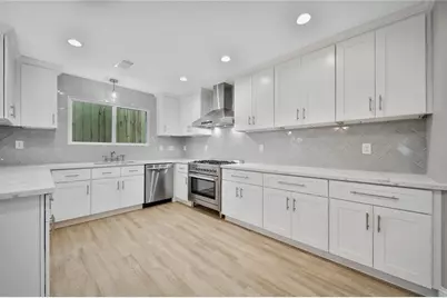 2401 McClendon Street, Houston, TX 77030 - Photo 5